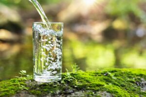 Alkaline hydrogen water under counter